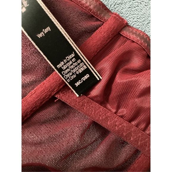 Victoria Secret Corset - Picture 4 of 13